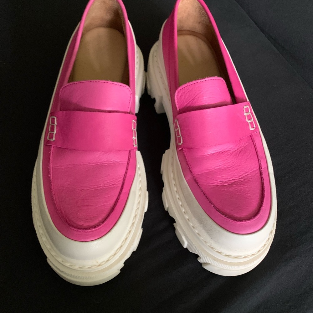 Steve Madden Pink and White Chunky Flats